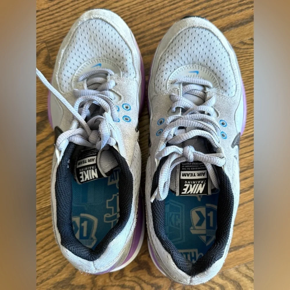 Nike Air Team Max Air Training Sneakers Women’s 7 Gray Purple